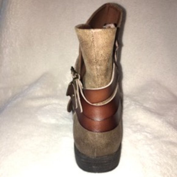 (NEW) Pop Brown Distressed Ankle Boots - Size 11M - Picture 5 of 7